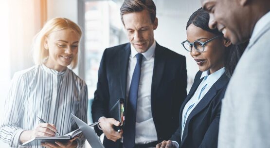 How to Set Up a Business in the UAE , business setup in uae